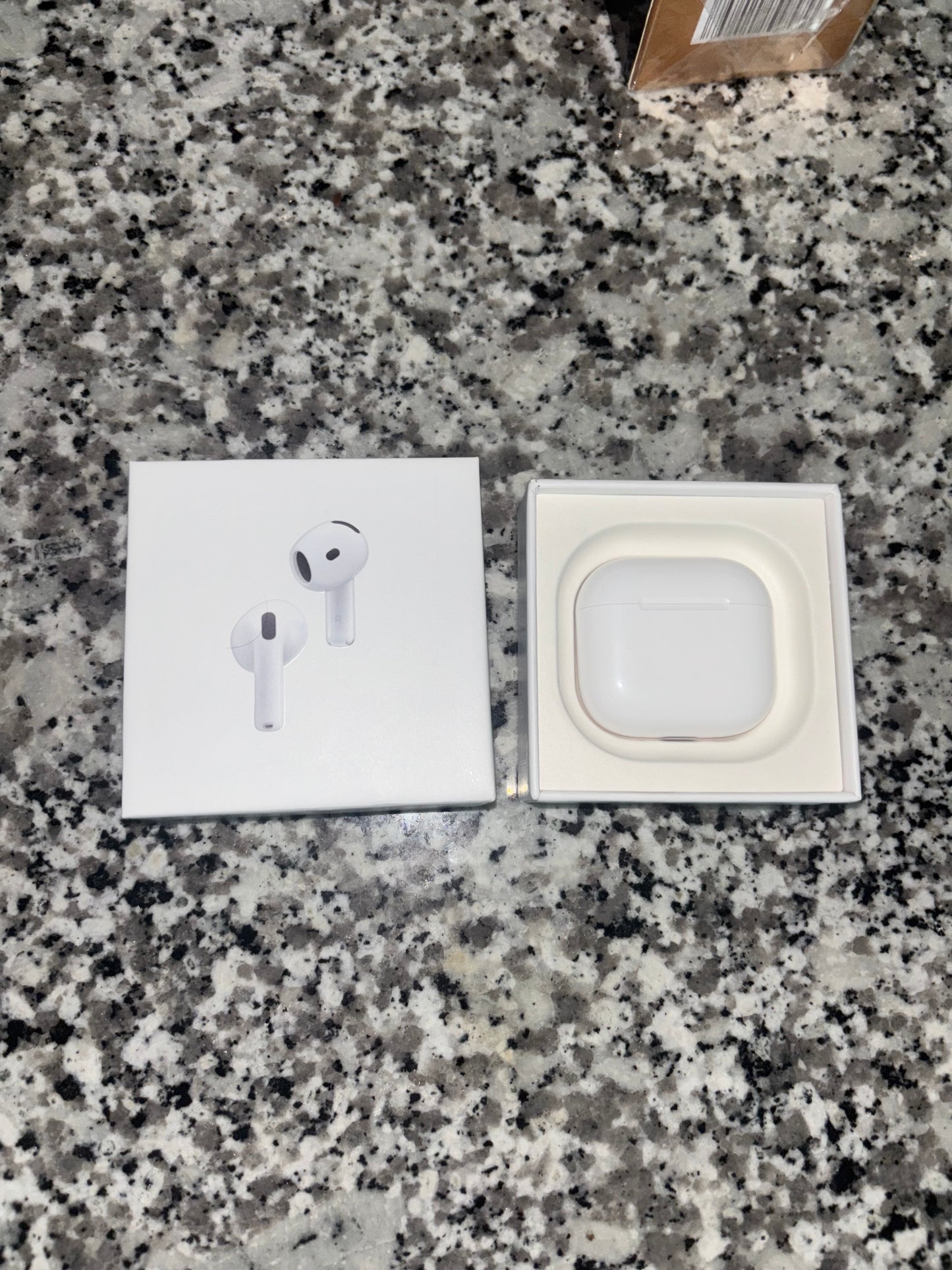 Apple AirPods gen 4