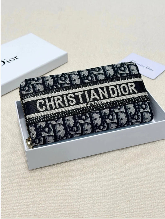 Dior wallet